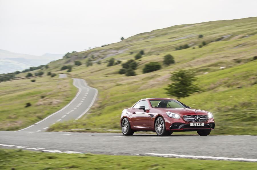  Mercedes-AMG SLC43 2016 года  (UK) (фото 24 из 30)